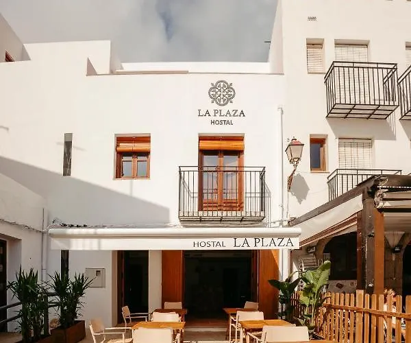 La Plaza Hostal